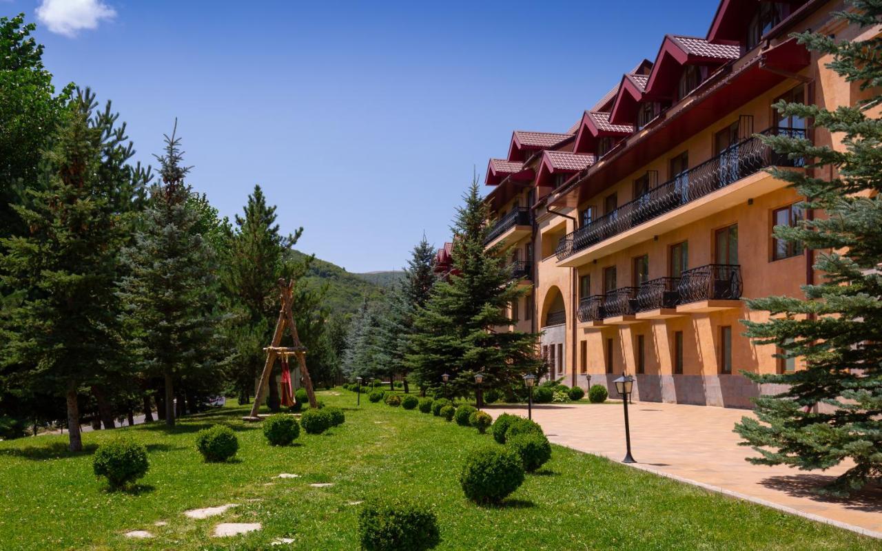 Tsaghkadzor Marriott Hotel Exterior photo